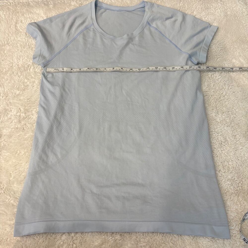 Lululemon Womens Swiftly Tech 12 Blue Athletic Top Workout Preppy Yoga Pilates - Picture 4 of 6